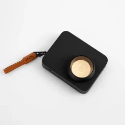 Abat Jour-Selezionato da Mazzolaluce Abat-jour macchina fotografica portatile nera moderna