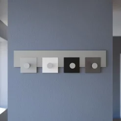 Appendiabiti Da Parete-Selezionato da Mazzolaluce Appendiabiti a muro 4 ganci nero bianco grigio moderno