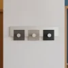 Appendiabiti Da Parete-Selezionato da Mazzolaluce Appendiabiti da parete moderno 3 ganci appendini radica grigio nero