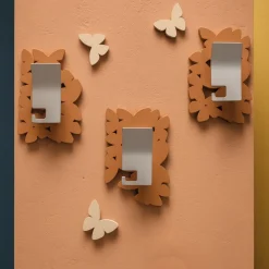 Appendiabiti Da Parete-Selezionato da Mazzolaluce Appendiabiti da parete moderno farfalle legno colore abbronzato