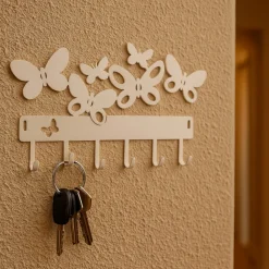 Mobili Ingresso Moderni-Selezionato da Mazzolaluce Appendichiavi da parete moderno bianco farfalle in metallo