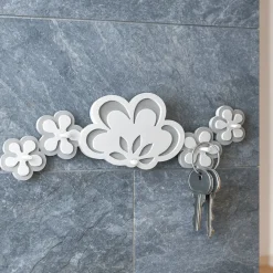 Mobili Ingresso Moderni-Selezionato da Mazzolaluce Appendichiavi da parete particolare magnetico moderno legno colore bianco grigio