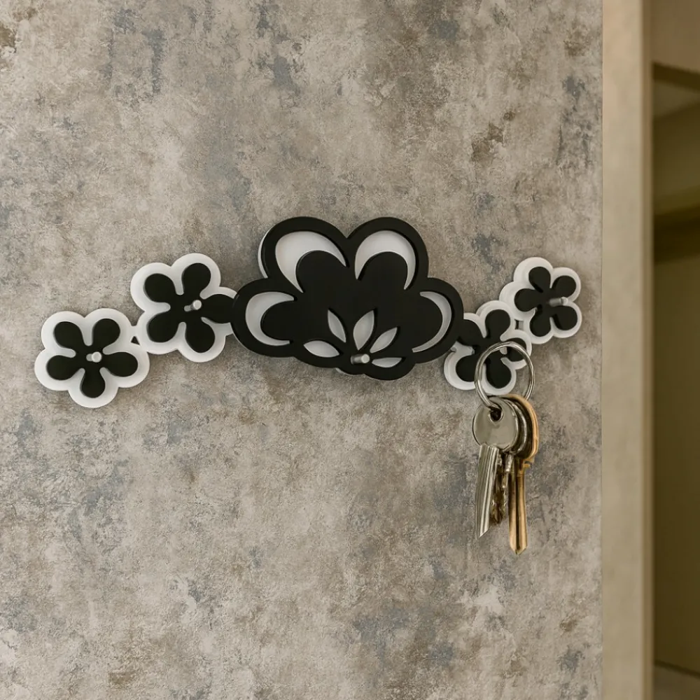 Mobili Ingresso Moderni-Selezionato da Mazzolaluce Appendichiavi moderno da parete magnetico legno traforato nero