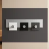 Appendiabiti Da Parete-Selezionato da Mazzolaluce Appendi panni a muro 3 ganci nero bianco grigio