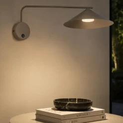 Applique Da Parete-Selezionato da Mazzolaluce Applique a braccio lungo marrone orientabile con interruttore per illuminazione tavolo