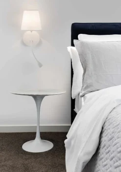 Applique Camera Da Letto-Selezionato da Mazzolaluce Applique bianca per comodino da camera da letto moderna