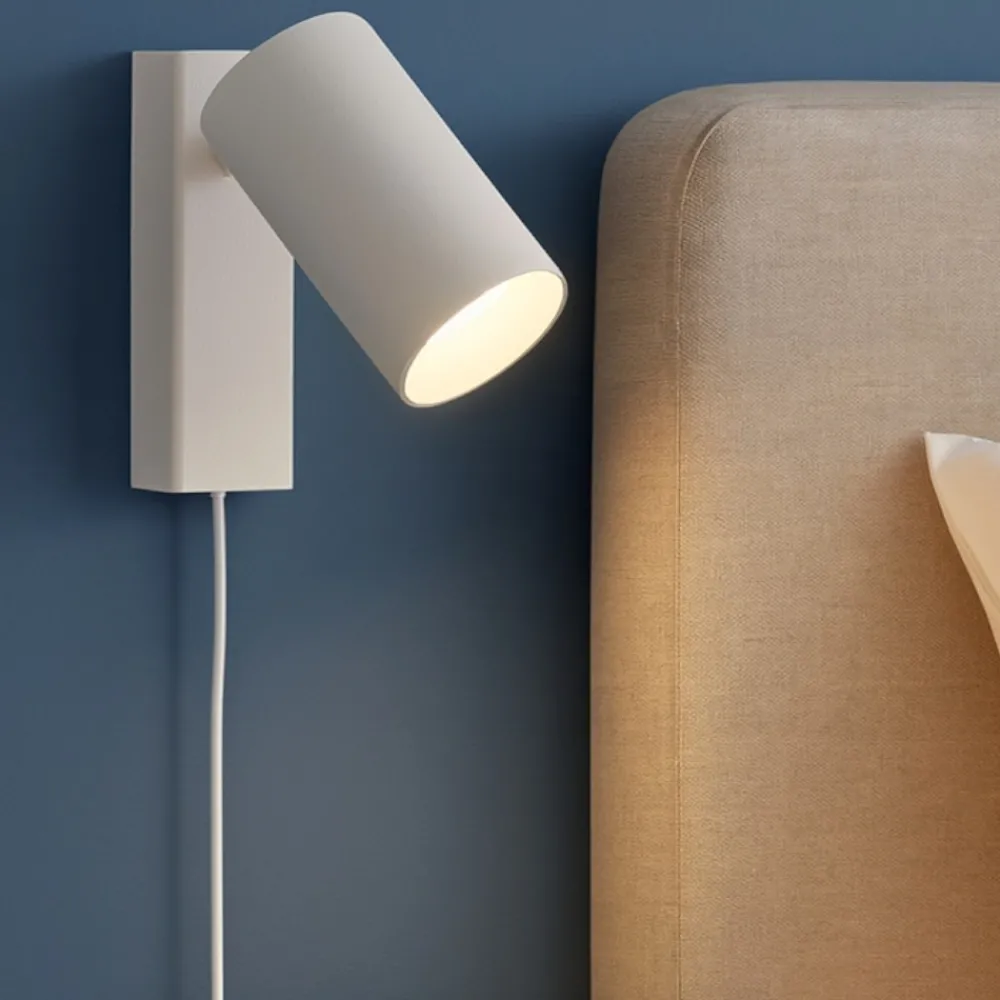 Applique Camera Da Letto-Selezionato da Mazzolaluce Applique bianco luce orientabile con spina e interruttore per comodino