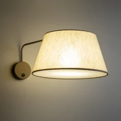 Applique Camera Da Letto-Selezionato da Mazzolaluce Applique con braccio orientabile beige in tessuto per comodino camera da letto
