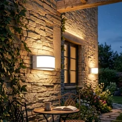 Applique Da Esterno-Selezionato da Mazzolaluce Applique curva per esterno bianca led 4000k ip65