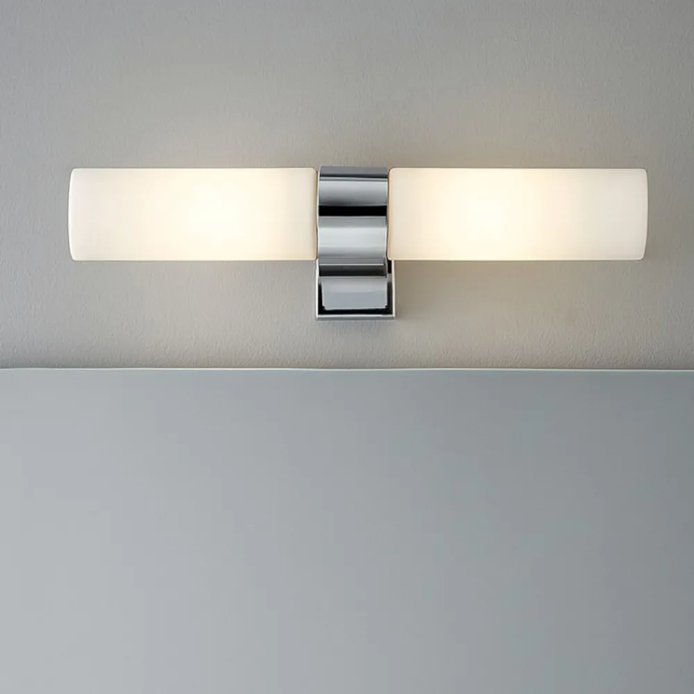 Applique Da Bagno-Selezionato da Mazzolaluce Applique da bagno moderno due luci cromo vetro bianco