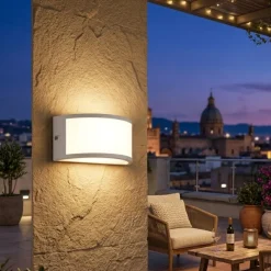 Applique Da Esterno-Selezionato da Mazzolaluce Applique da esterno design curvo bianco led 3000k ip65