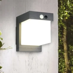 Applique Da Esterno-Selezionato da Mazzolaluce Applique da esterno ibrido con luce solare led sensore movimento crepuscolare