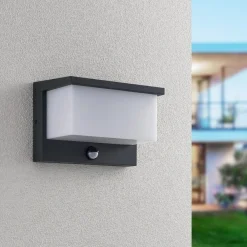 Applique Da Esterno-Selezionato da Mazzolaluce Applique da esterno led 3000k moderna antracite con sensore di movimento