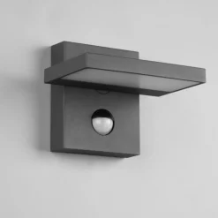 Applique Da Esterno-Selezionato da Mazzolaluce Applique da esterno orientabile antracite moderna 8w 3000k con sensore di movimento