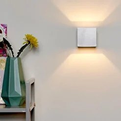 Applique Da Parete-Selezionato da Mazzolaluce Applique da parete cubo bianco per interno moderno
