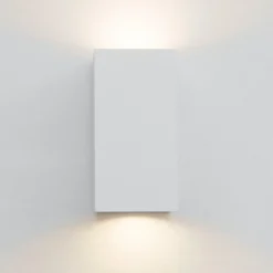 Applique Da Parete-Selezionato da Mazzolaluce Applique in gesso ceramica parallelepipedo bianco vbiemissione