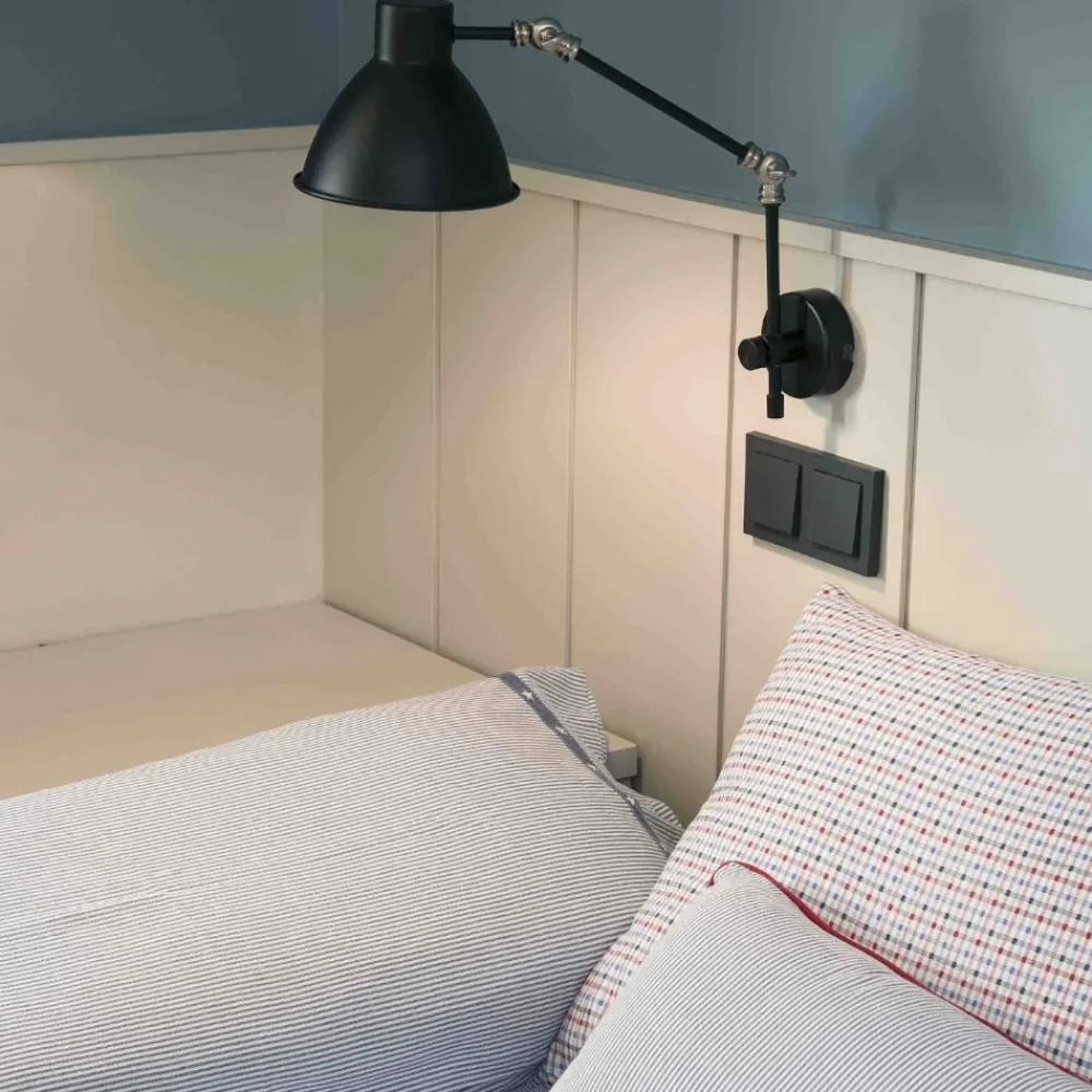 Applique Camera Da Letto-Selezionato da Mazzolaluce Applique lampada estensibile per camera da letto nero