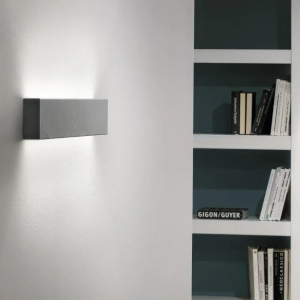 Applique Da Parete-Linea Light Applique led biemissione grigio cemento box