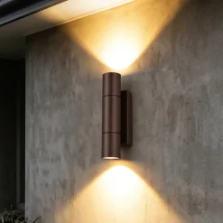 Applique Da Esterno-Selezionato da Mazzolaluce Applique luce da esterno biemissione marrone cilindro anti corrosione ip65