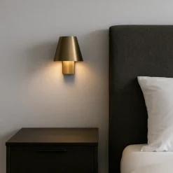 Applique Camera Da Letto-Selezionato da Mazzolaluce Applique per camera da letto moderna bronzo orientabile