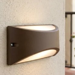 Applique Da Esterno-Selezionato da Mazzolaluce Applique per esterni color caffe moderna led 10w 4000k ip65