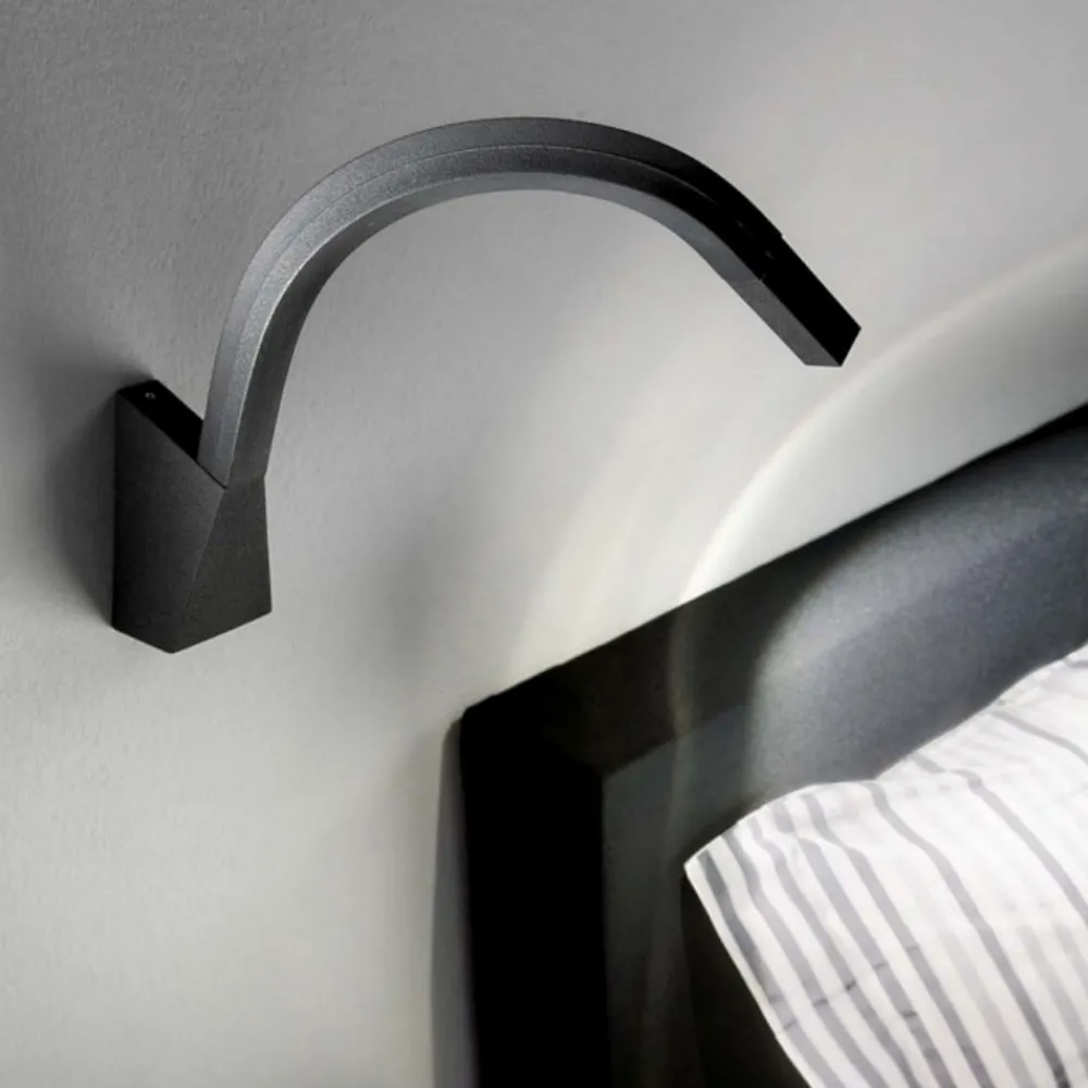 Applique Camera Da Letto-Linea Light Applique snake w3 nero led 2w 3000k orientabile