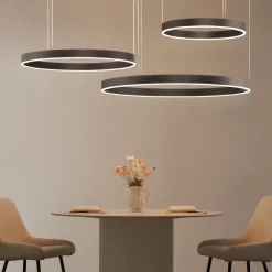 Lampadari Moderni-Selezionato da Mazzolaluce Composizione 3 lampadari anelli cerchi led nero
