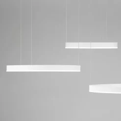 Lampadari Moderni-Selezionato da Mazzolaluce Composizione 3 lampadari cerchi bianchi led 3000k dimmerabile