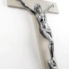 Crocifissi Da Parete-Selezionato da Mazzolaluce Crocifisso classico da parete 34x24 colore nocciola cristo argento