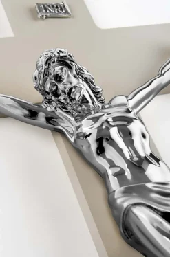 Crocifissi Da Parete-Selezionato da Mazzolaluce Crocifisso classico da parete 34x24 colore nocciola cristo argento