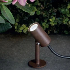 Faretti Da Esterno-Selezionato da Mazzolaluce Faretto con picchetto da giardino corten led 5w 3000k