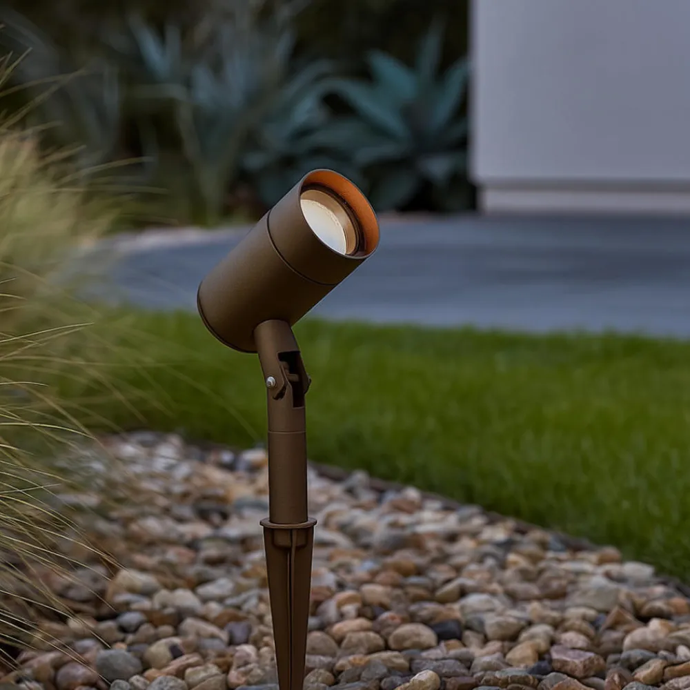 Faretti Da Esterno-Selezionato da Mazzolaluce Faretto da esterno con picchetto corten luce orientabile gu10