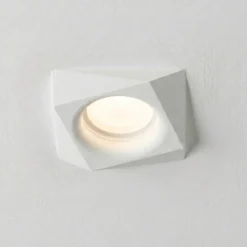 Faretti Da Incasso-Selezionato da Mazzolaluce Faretto forma diamante da incasso in gesso per controsoffitto