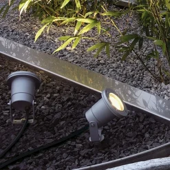 Faretti Da Esterno-Selezionato da Mazzolaluce Faretto picchetto da giardino grigio con spina fp