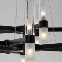 Lampadari Moderni-Selezionato da Mazzolaluce Grande lampadario dal design moderno nero con vetri tubolari per salone 30 luci