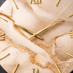Orologi Da Parete Moderni-Selezionato da Mazzolaluce Grande orologio 80cm effetto marmo rotondo numeri romani dettagli foglia oro
