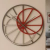 Orologi Da Parete Moderni-Selezionato da Mazzolaluce Grande orologio da parete design moderno rubino 95cm