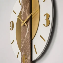 Orologi Da Parete Moderni-Selezionato da Mazzolaluce Grande orologio da parete moderno effetto marmorizzato dettagli foglia oro