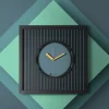 Orologi Da Parete Moderni-Selezionato da Mazzolaluce Grande orologio quadrato da muro nero e petrolio 50x50