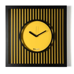 Orologi Da Parete Moderni-Selezionato da Mazzolaluce Grande orologio quadrato da parete design moderno nero e giallo