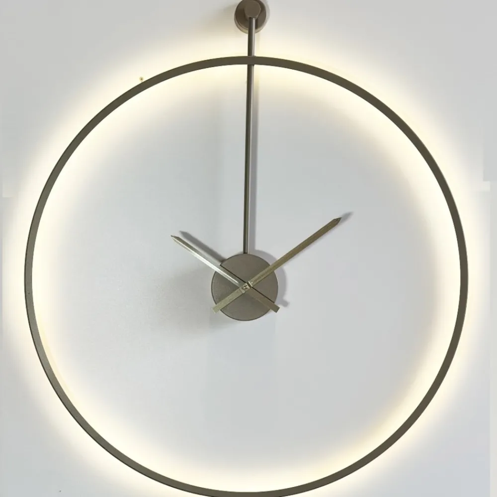 Orologi Da Parete Moderni-Selezionato da Mazzolaluce Grande orologio rotondo da parete retroilluminato tortora 80cm