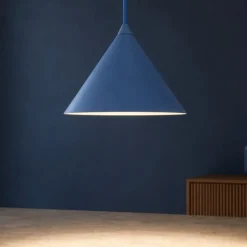 Lampade A Sospensione-Selezionato da Mazzolaluce Lampada a sospensione cono 21 cm blu in metallo per cucina