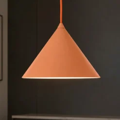 Lampade A Sospensione-Selezionato da Mazzolaluce Lampada a sospensione cono 26 cm arancione in metallo per cucina