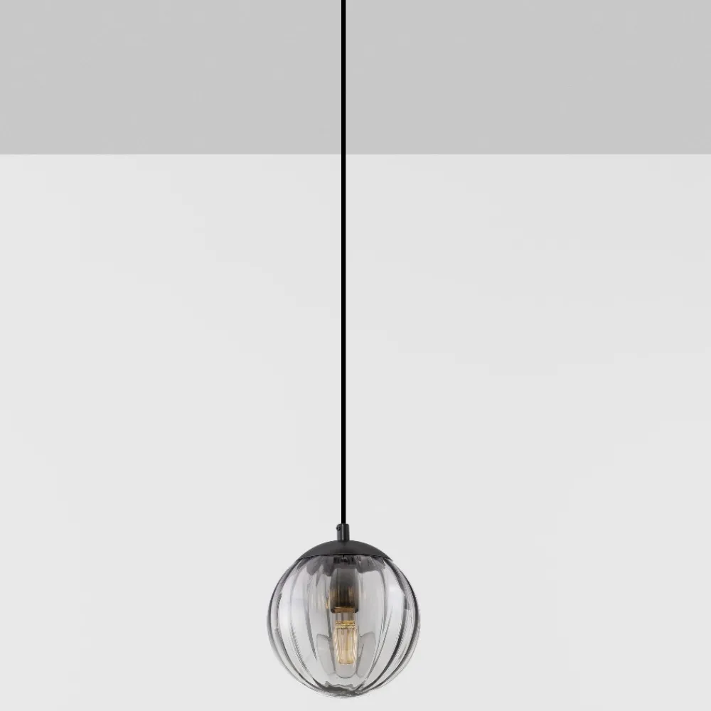 Lampade A Sospensione-Selezionato da Mazzolaluce Lampada a sospensione da cucina con sfera in vetro lavorato