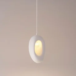 Lampade A Sospensione-Selezionato da Mazzolaluce Lampada a sospensione design japandi resina bianca stile wabi sabi