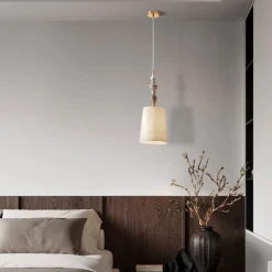 Lampade A Sospensione-Selezionato da Mazzolaluce Lampada a sospensione in ceramica con paralume per camera da letto