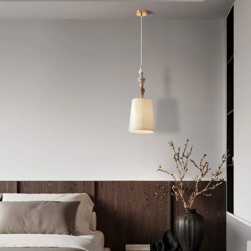Lampade A Sospensione-Selezionato da Mazzolaluce Lampada a sospensione in ceramica con paralume per camera da letto