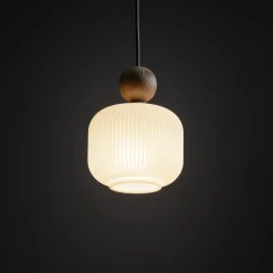 Lampade A Sospensione-Selezionato da Mazzolaluce Lampada a sospensione inserti in legno vetro bianco