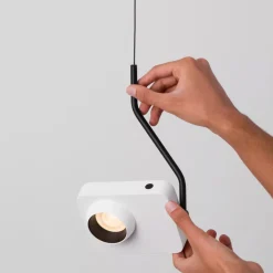 Lampade A Sospensione-Selezionato da Mazzolaluce Lampada a sospensione macchina fotografica bianca