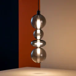 Lampade A Sospensione-Selezionato da Mazzolaluce Lampada a sospensione moderno led verticale in vetro fume
